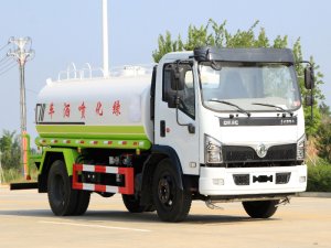 國(guó)六東風(fēng)大福瑞卡9.2噸灑水車(chē)  聯(lián)系人： 陳華慶